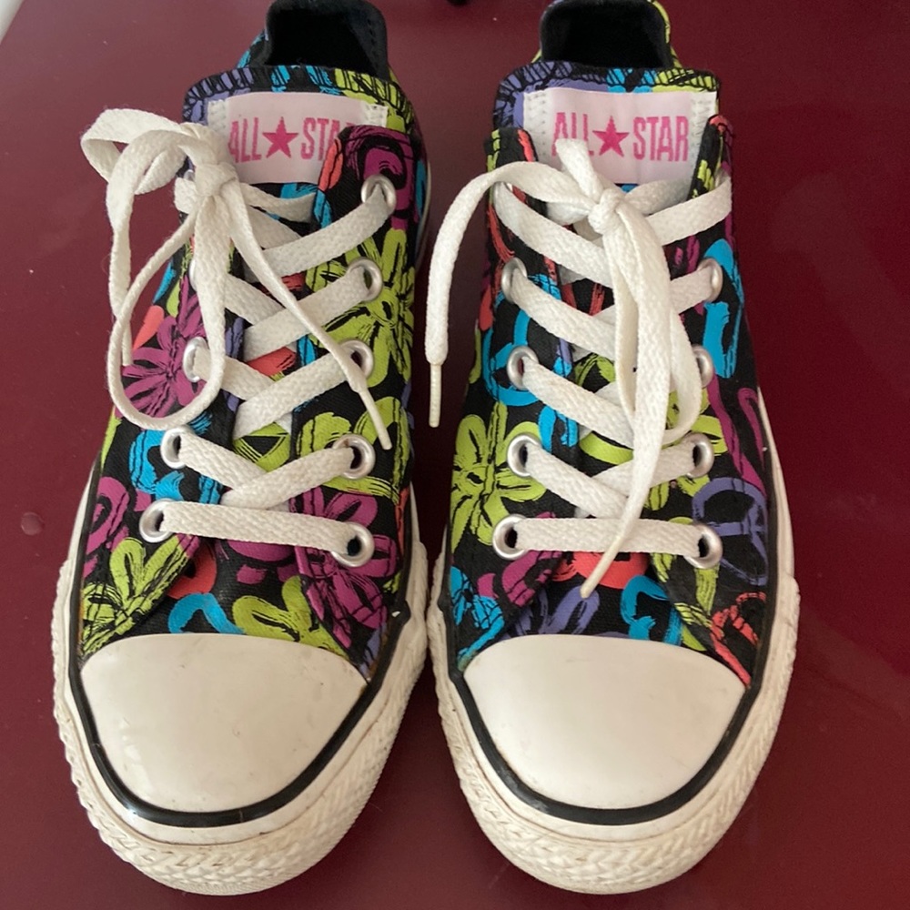 Womens converse size 6